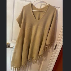 Studio Too Sweater OS WITH TAGS!